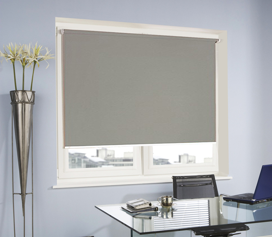 Рулонные шторы  для перекрытия оконного проема целиком